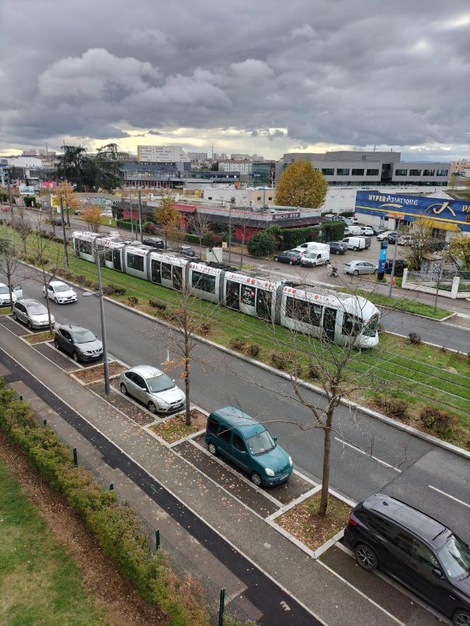 Jolie Appartement Proche Tramway Vénissieux Kültér fotó